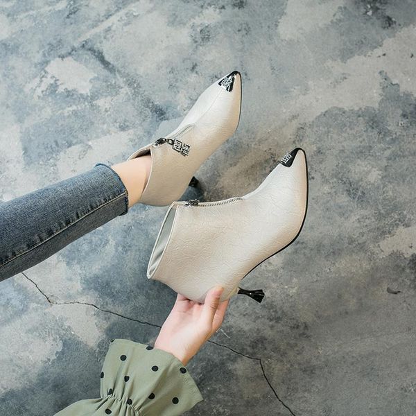boots pointed toe ankle women 5.5 cm high heel short 2021 fashion metal decoration winter ladies shoes black beige
boots pointed toe ankle women 5.5 cm high heel short 2021 fashion metal decoration winter ladies shoes black beige