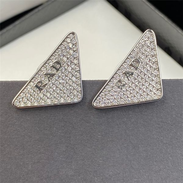 womens fashion designer studs earrings triangle women designers earrings letter diamonds ornaments jewelry accessories gifts 21112003v, Golden;silver
womens fashion designer studs earrings triangle women designers earrings letter diamonds ornaments jewelry accessories gifts 21112003v, Golden;silver