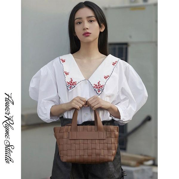 women's blouses & shirts french retro lapel embroidery white with bubble sleeve design sense shirt girl in spring and summer 2021
women's blouses & shirts french retro lapel embroidery white with bubble sleeve design sense shirt girl in spring and summer 2021