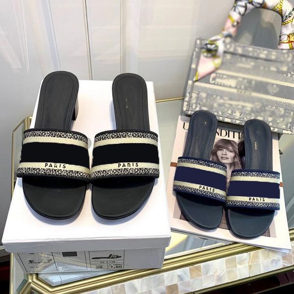 2021 paris womens slippers beautiful scuffs shoes summer sandals beach slides ladies flip flops loafers black navy embroidered -5241
2021 paris womens slippers beautiful scuffs shoes summer sandals beach slides ladies flip flops loafers black navy embroidered -5241