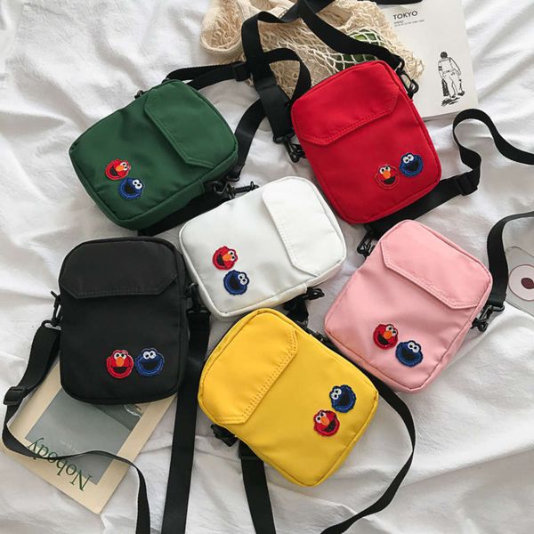 2021 new nylon leisure shoulder slanting across korean mini cartoon simple women's bag
2021 new nylon leisure shoulder slanting across korean mini cartoon simple women's bag