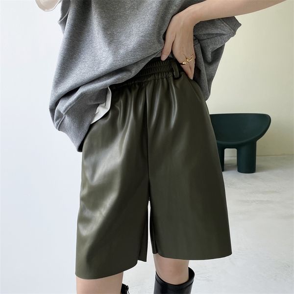 yeeloca autumn pu leather shorts women's casual high waist slimming cropped trousers korean outerwear loose straight shorts 210306, White;black
yeeloca autumn pu leather shorts women's casual high waist slimming cropped trousers korean outerwear loose straight shorts 210306, White;black