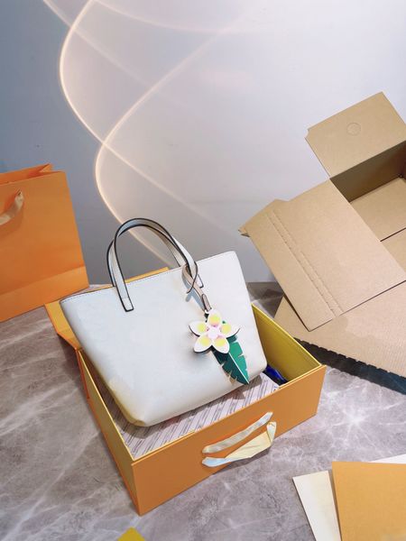 louis vutton bagbags 3 color summer v brand luxury high-quality shopping bag flower design large-capacity fashion handbagf bag
louis vutton bagbags 3 color summer v brand luxury high-quality shopping bag flower design large-capacity fashion handbagf bag