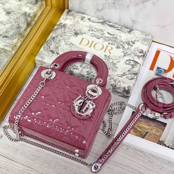 princess's bag small women's leather lady's hand fashion lingge chain single shoulder brand messenger square handbag
princess's bag small women's leather lady's hand fashion lingge chain single shoulder brand messenger square handbag