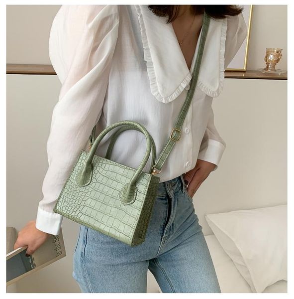 shoulder bags elegant fashion alligator pattern handbags women ladies messenger travel cross body
shoulder bags elegant fashion alligator pattern handbags women ladies messenger travel cross body
