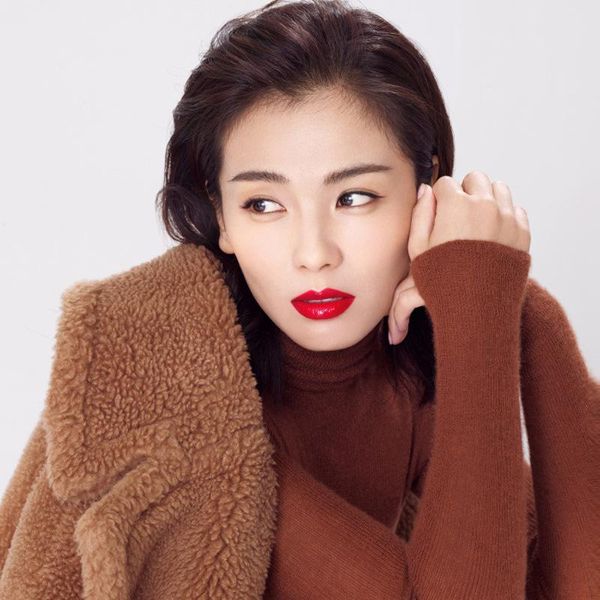 women's trench coats 2021 x-long large size women faux fur imitation shipshearing soft coat customization factory sell, Tan;black
women's trench coats 2021 x-long large size women faux fur imitation shipshearing soft coat customization factory sell, Tan;black