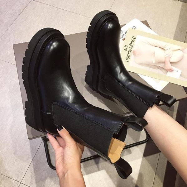 winter 84.1666666666667 new fashion shoes in autumn women's western mid tube boots, middle heel and, Black
winter 84.1666666666667 new fashion shoes in autumn women's western mid tube boots, middle heel and, Black