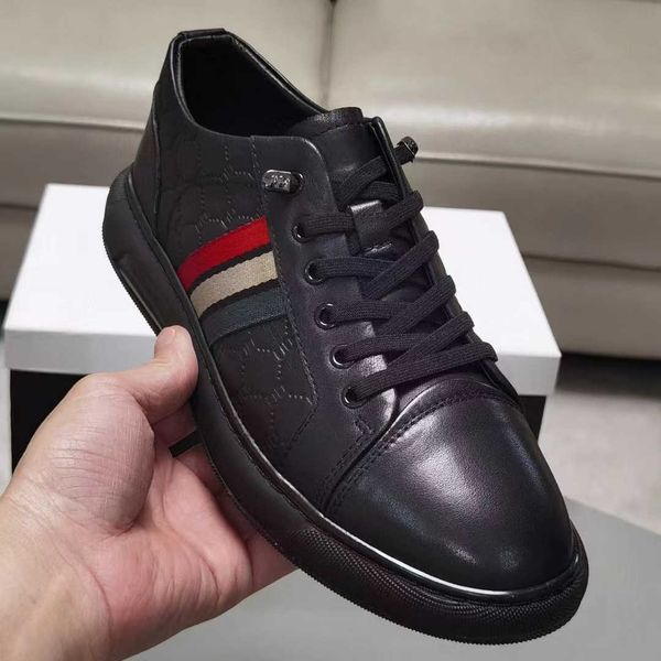 autumn and winter 2021 men's sho cowhide color matching round head flat bottom white lace up casual board
autumn and winter 2021 men's sho cowhide color matching round head flat bottom white lace up casual board