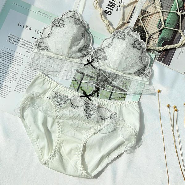 bras sets women bra & panties set thin section small fresh lace embroidery underwear young girl student kawaii intimates, Red;black
bras sets women bra & panties set thin section small fresh lace embroidery underwear young girl student kawaii intimates, Red;black