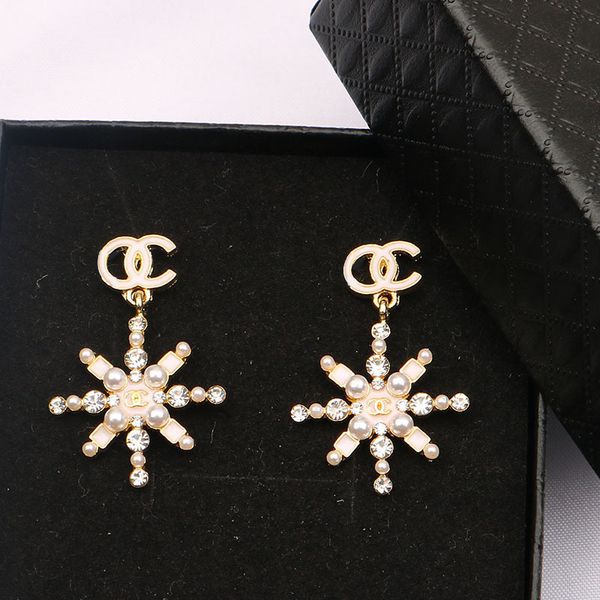 version simple earrings snowflake inlaid diamond pearl earrings sweet temperament celebrity earrings simple accessories black friday, Golden
version simple earrings snowflake inlaid diamond pearl earrings sweet temperament celebrity earrings simple accessories black friday, Golden