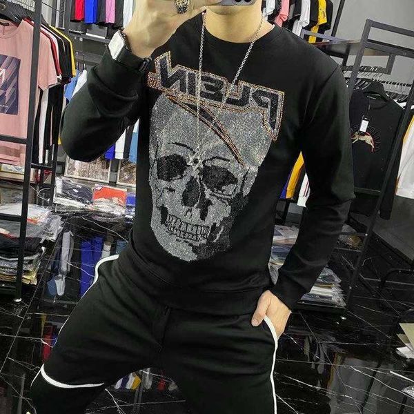 sleeve men's long spring and autumn personalized fashion brand heavy industry skull letter diamond versatile sweater men's, White;black
sleeve men's long spring and autumn personalized fashion brand heavy industry skull letter diamond versatile sweater men's, White;black