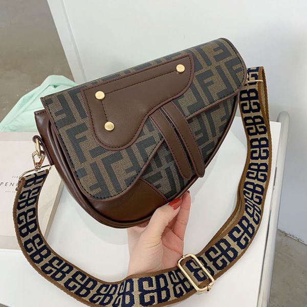 bag women 2021 korean version net red saddle women's printed single shoulder ins foreign trend old flower messenger bag
bag women 2021 korean version net red saddle women's printed single shoulder ins foreign trend old flower messenger bag