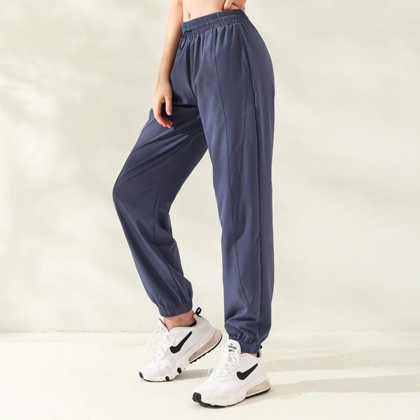 yoga outfits drawstring waistband sports pants female hip-lifting loose clothes outdoor fitness quick-drying breathable, White;red
yoga outfits drawstring waistband sports pants female hip-lifting loose clothes outdoor fitness quick-drying breathable, White;red