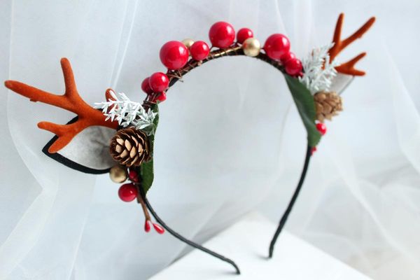 christmas decorations deer antlers headbands, cute red berry pine cone animal ears hair hoop party favors for kids adults
christmas decorations deer antlers headbands, cute red berry pine cone animal ears hair hoop party favors for kids adults