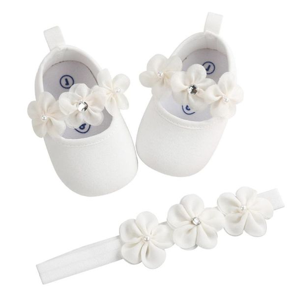 first walkers 1 set baby walking soled shoes kid pearl flower headdress 
first walkers 1 set baby walking soled shoes kid pearl flower headdress