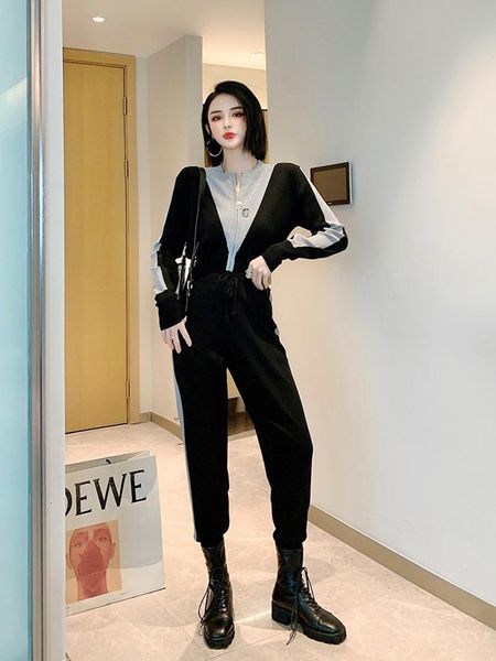 two piece dress casual hit scene v-neck zigzag ice silk knit suit spring female korean fashion, White
two piece dress casual hit scene v-neck zigzag ice silk knit suit spring female korean fashion, White