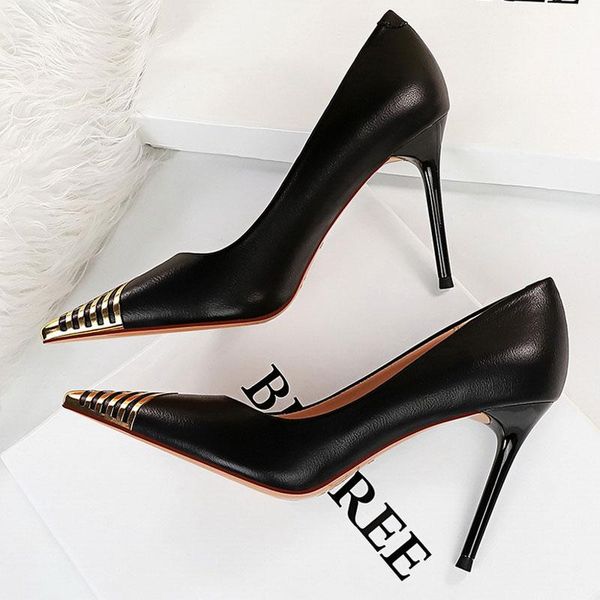 dress shoes black/beige women pumps fashion thin high heels metal pointed toe stiletto heeled wedding big size 34-43
dress shoes black/beige women pumps fashion thin high heels metal pointed toe stiletto heeled wedding big size 34-43