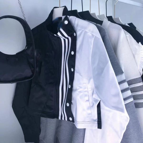 2021 breasted new jacket women's long sleeve sports black and white stitching striped jacket baseball jacket short#78451, Black;brown
2021 breasted new jacket women's long sleeve sports black and white stitching striped jacket baseball jacket short#78451, Black;brown