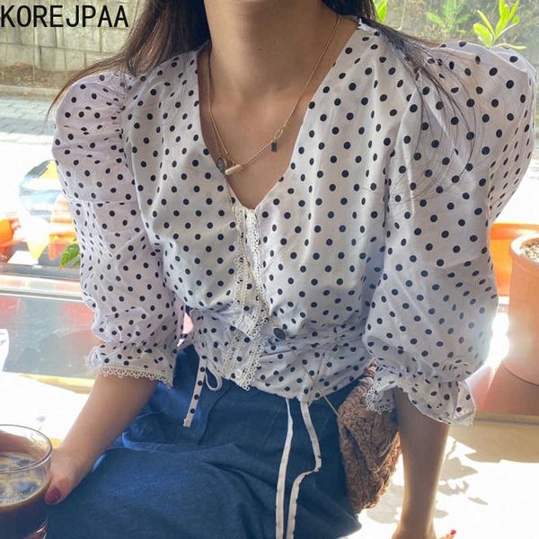 korejpaa women shirt summer korean chic girl western style v-neck lace stitching drawstring flared sleeve polka-dot blouses 210526, White
korejpaa women shirt summer korean chic girl western style v-neck lace stitching drawstring flared sleeve polka-dot blouses 210526, White