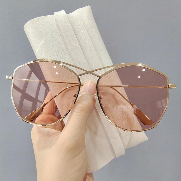 fashion sunglasses frames trendy double beam large frame thin street shooting anti ultraviolet sunshade round, Black
fashion sunglasses frames trendy double beam large frame thin street shooting anti ultraviolet sunshade round, Black