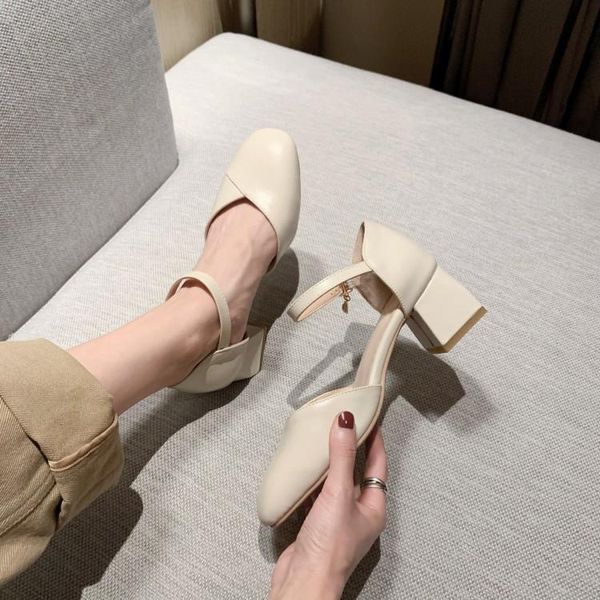 female sandal 2021 women's shallow mouth large size round toe med girls new closed beige big fashion comfort medium buckle strap, Black
female sandal 2021 women's shallow mouth large size round toe med girls new closed beige big fashion comfort medium buckle strap, Black