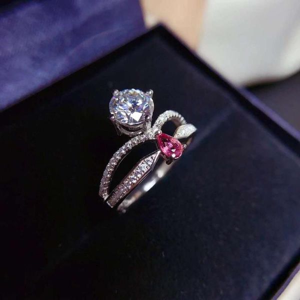 cluster rings mozan drill diamond classic style ring vvs s925 sterling silver fashion fine wedding jewelry for women meibapjfs, Golden;silver
cluster rings mozan drill diamond classic style ring vvs s925 sterling silver fashion fine wedding jewelry for women meibapjfs, Golden;silver