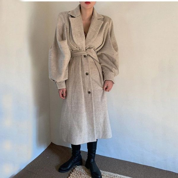 women's wool & blends korean fashion 2021 long-sleeved autumn and winter retro temperament lantern-sleeved lapel plaid woolen coat long, Black
women's wool & blends korean fashion 2021 long-sleeved autumn and winter retro temperament lantern-sleeved lapel plaid woolen coat long, Black