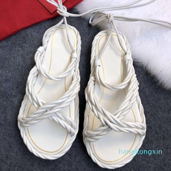 2021 classic sandal white black casual fashion hemp rope woven summer slip resistant size 35 to 40
2021 classic sandal white black casual fashion hemp rope woven summer slip resistant size 35 to 40
