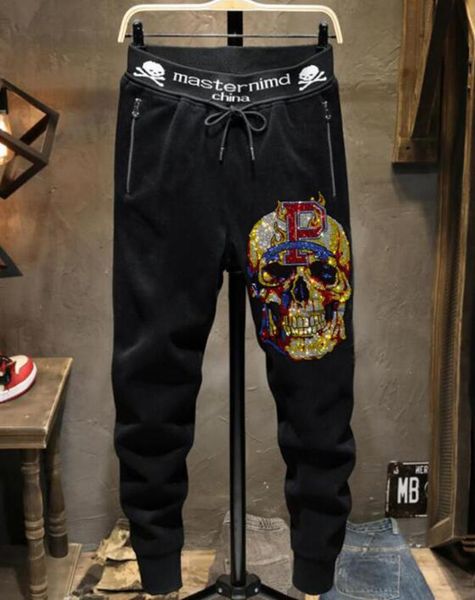 rhinestones europe design skull pants men fashion streetwear short pant slim trousers, Black
rhinestones europe design skull pants men fashion streetwear short pant slim trousers, Black