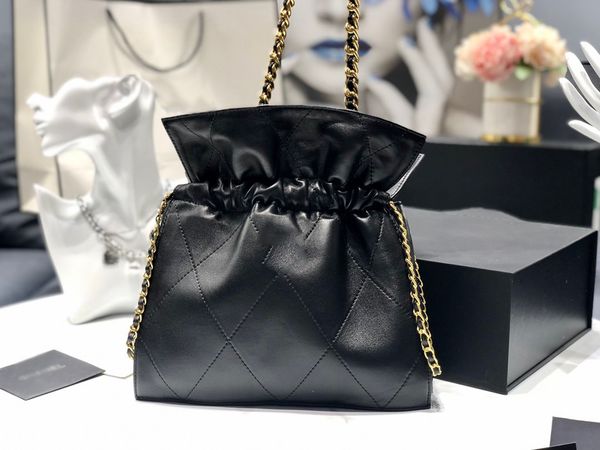 luxurys designers bags autumn winter latest show models 2c leather handbags drawstring shoulder bag handbags leather, Red;black
luxurys designers bags autumn winter latest show models 2c leather handbags drawstring shoulder bag handbags leather, Red;black