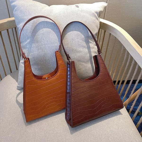 evening bags pu leather women's bag 2021 fashion retro shoulder designer handbags
evening bags pu leather women's bag 2021 fashion retro shoulder designer handbags