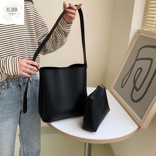 women's shoulder bags pu leather crossbody bags for women 2021 bucket ladies hand with wide belt travel handbags black
women's shoulder bags pu leather crossbody bags for women 2021 bucket ladies hand with wide belt travel handbags black