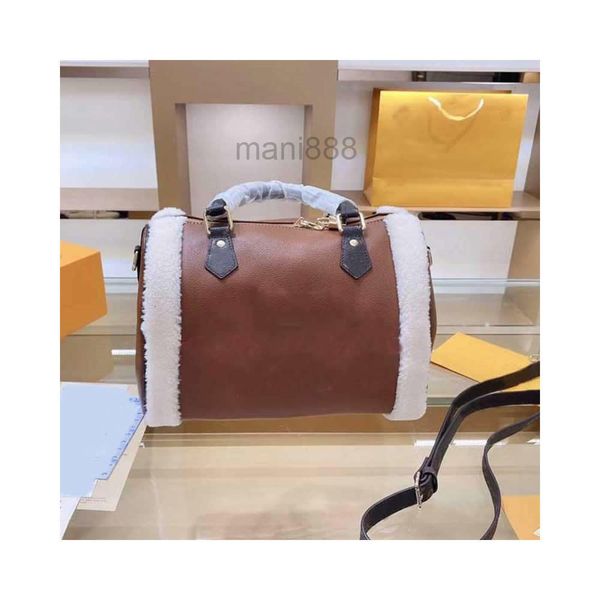 luxurys designers woman speedy bags lamb wool handbags purses tote pouch fashion crossbody messenger genuine leather
luxurys designers woman speedy bags lamb wool handbags purses tote pouch fashion crossbody messenger genuine leather