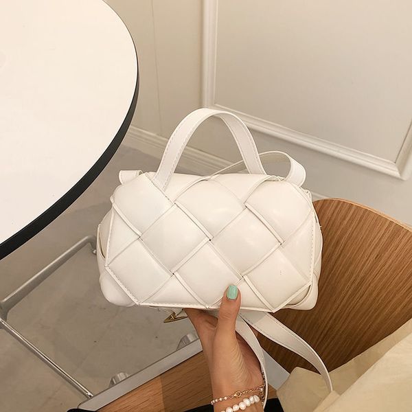 rder european and american textured woven small square fashion trend messenger women's bag foreign style port designer handbag wan
rder european and american textured woven small square fashion trend messenger women's bag foreign style port designer handbag wan