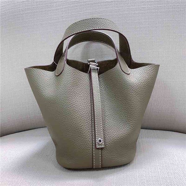 women luxurys designers bags 2021 vegetable basket, hand high end leather, bucket designer handbag handbags totes crossbody bag
women luxurys designers bags 2021 vegetable basket, hand high end leather, bucket designer handbag handbags totes crossbody bag