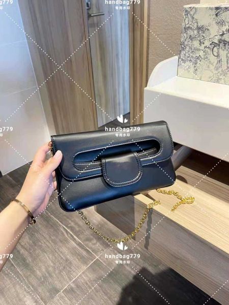 designer luxury bag fashion two handed bags leather design magnetic suction clamshell embellishment inside the zipper partition layer with l
designer luxury bag fashion two handed bags leather design magnetic suction clamshell embellishment inside the zipper partition layer with l
