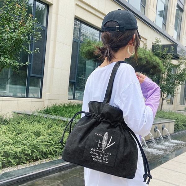 evening bags simple canvas women's handbag large capacity shoulder bag casual drawstring armpit shopping tote girls bookbag feminina
evening bags simple canvas women's handbag large capacity shoulder bag casual drawstring armpit shopping tote girls bookbag feminina