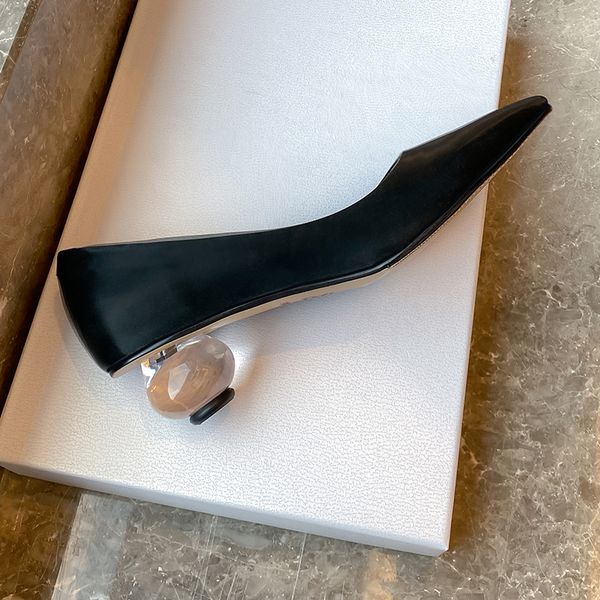 2020 new womens silk slip-on pumps low ball heel square toe elegant ladies pumps ol style evening dress heeled shoes for women, Black
2020 new womens silk slip-on pumps low ball heel square toe elegant ladies pumps ol style evening dress heeled shoes for women, Black