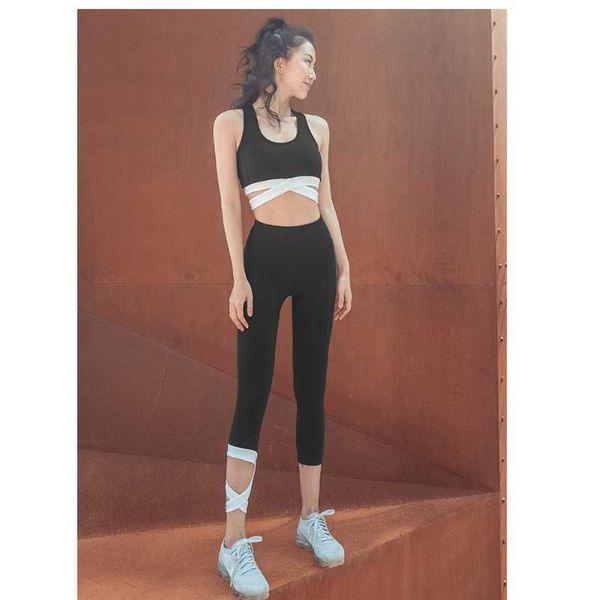 women's new color contrast foot binding yoga set shockproof gathered running bra peach tight cross fitness pants 2-piece set, White;red
women's new color contrast foot binding yoga set shockproof gathered running bra peach tight cross fitness pants 2-piece set, White;red