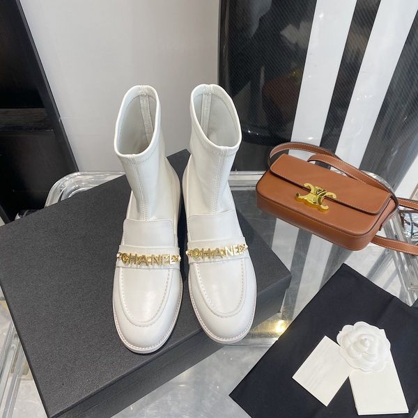 autumn winter boots woman pointed luxury designer toes chunky heel short boots femal side zipper martin shoes size 35-41 0011, Black
autumn winter boots woman pointed luxury designer toes chunky heel short boots femal side zipper martin shoes size 35-41 0011, Black