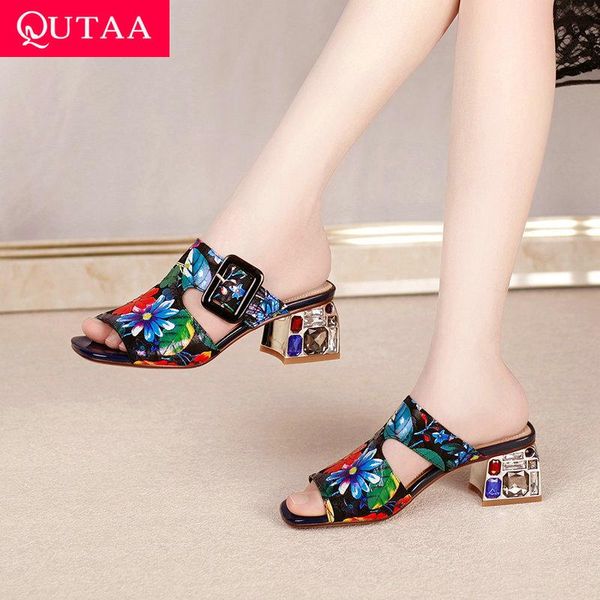 qutaa 2021 platform slip on rome female sandals crystal leather fashion high heels new summer party women shoes big size 34-43, Black
qutaa 2021 platform slip on rome female sandals crystal leather fashion high heels new summer party women shoes big size 34-43, Black