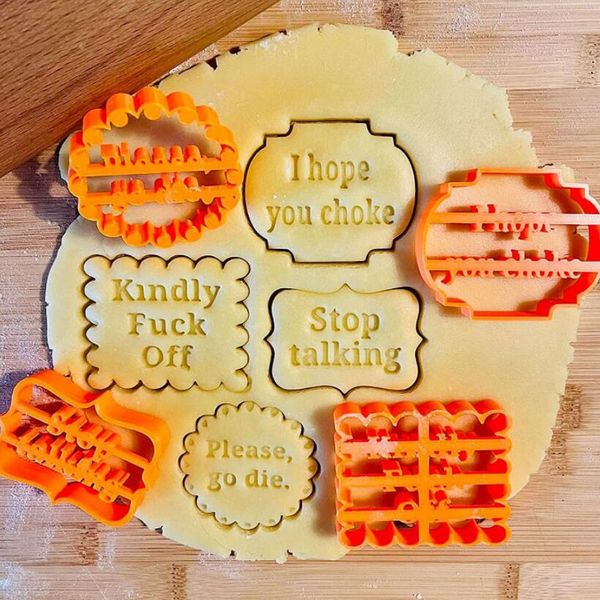 4 pieces biscuit mold set halloween baking mould fondant cookies cutter baking set for halloween party dinner decorating tool
4 pieces biscuit mold set halloween baking mould fondant cookies cutter baking set for halloween party dinner decorating tool