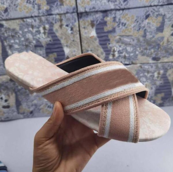 new cross women flip flops sandals designers luxurys women slippers embroidery sandal floral brocade beach slipper with box, Black
new cross women flip flops sandals designers luxurys women slippers embroidery sandal floral brocade beach slipper with box, Black