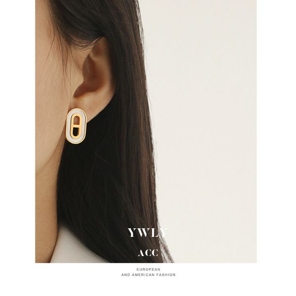 pig nose natural shell earrings for women's fashion in autumn and winter ywly, Golden
pig nose natural shell earrings for women's fashion in autumn and winter ywly, Golden