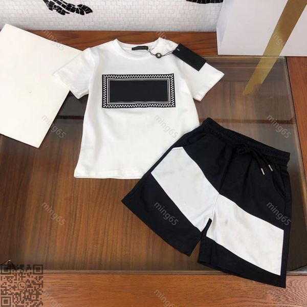 2021ss brand versa baby clothes summer boys short set cotton vers designers clothing kids great quality children short-sleeved suit size 110, White
2021ss brand versa baby clothes summer boys short set cotton vers designers clothing kids great quality children short-sleeved suit size 110, White