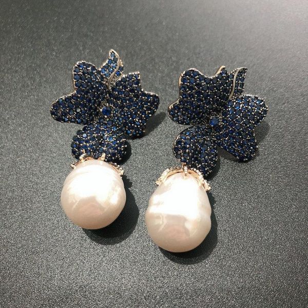 dangle & chandelier bilincolor royal blue flower and white pearl drop earring fashion jewerlry for women, Silver
dangle & chandelier bilincolor royal blue flower and white pearl drop earring fashion jewerlry for women, Silver