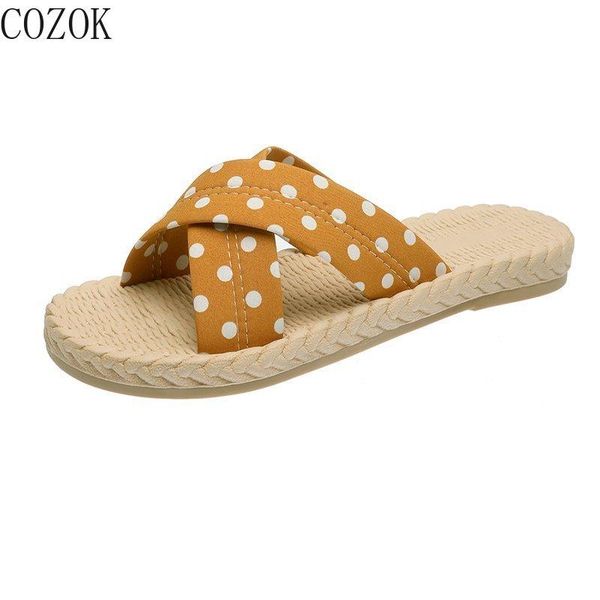 fashion beach women's slippers polka dot open-toe casual simple and wild outdoor small fresh women's slippers 2021, Black
fashion beach women's slippers polka dot open-toe casual simple and wild outdoor small fresh women's slippers 2021, Black