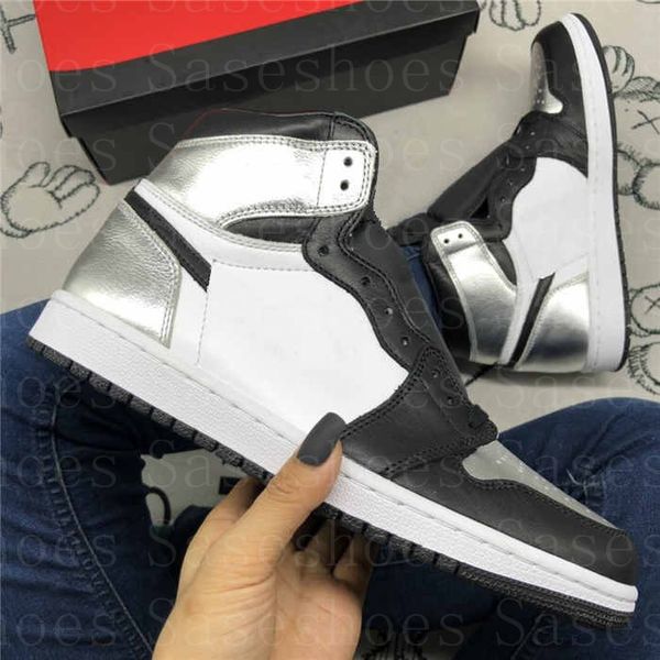 new silver toe 1 high wmns black sliver for mens skateboard shoes trainers jumpman 1s outdoor sneakers sports 40-45
new silver toe 1 high wmns black sliver for mens skateboard shoes trainers jumpman 1s outdoor sneakers sports 40-45