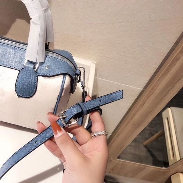 pillow bag shoulder bag women handbags genuine leather luxury fashion bag womens bags handbag shoulder bags womens cross body
pillow bag shoulder bag women handbags genuine leather luxury fashion bag womens bags handbag shoulder bags womens cross body