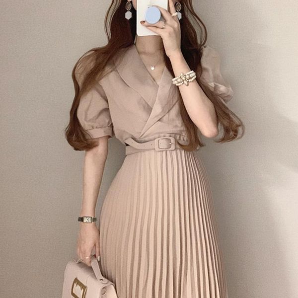 casual dresses 2021 summer french temperament suit tie waist slimming puff sleeve pleated dress with belt women boho long maxi, Black;gray
casual dresses 2021 summer french temperament suit tie waist slimming puff sleeve pleated dress with belt women boho long maxi, Black;gray